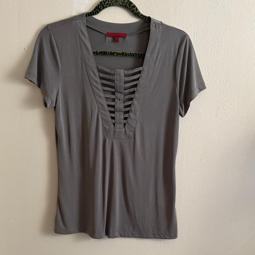 Elegant Gray Short Sleeve V-Neck Top